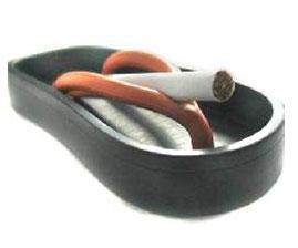 Пепельница в виде шлёпки